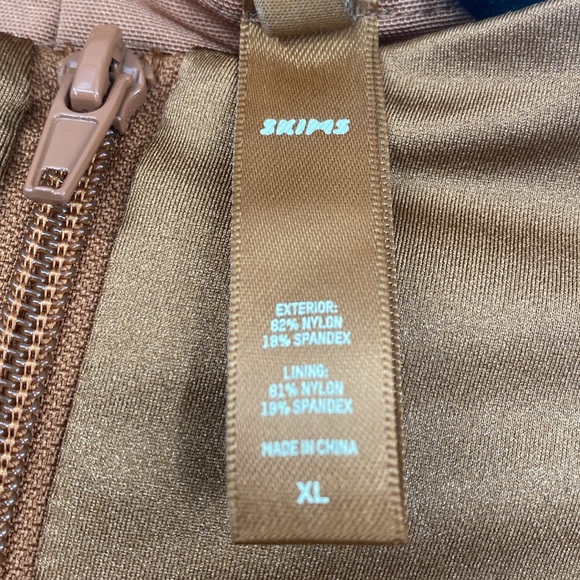 SKIMS All in One Shine Mock Neck Long Sleeve Onesie Catsuit in Caramel Size XL - Picture 11 of 14